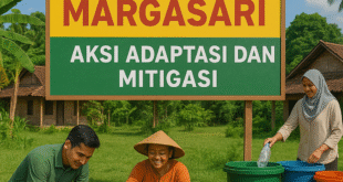 Warga Dusun Margasari sedang melakukan aksi pengelolaan sampah, menanam pohon, dan mendaur ulang sebagai bagian dari Program Kampung Iklim (ProKlim)